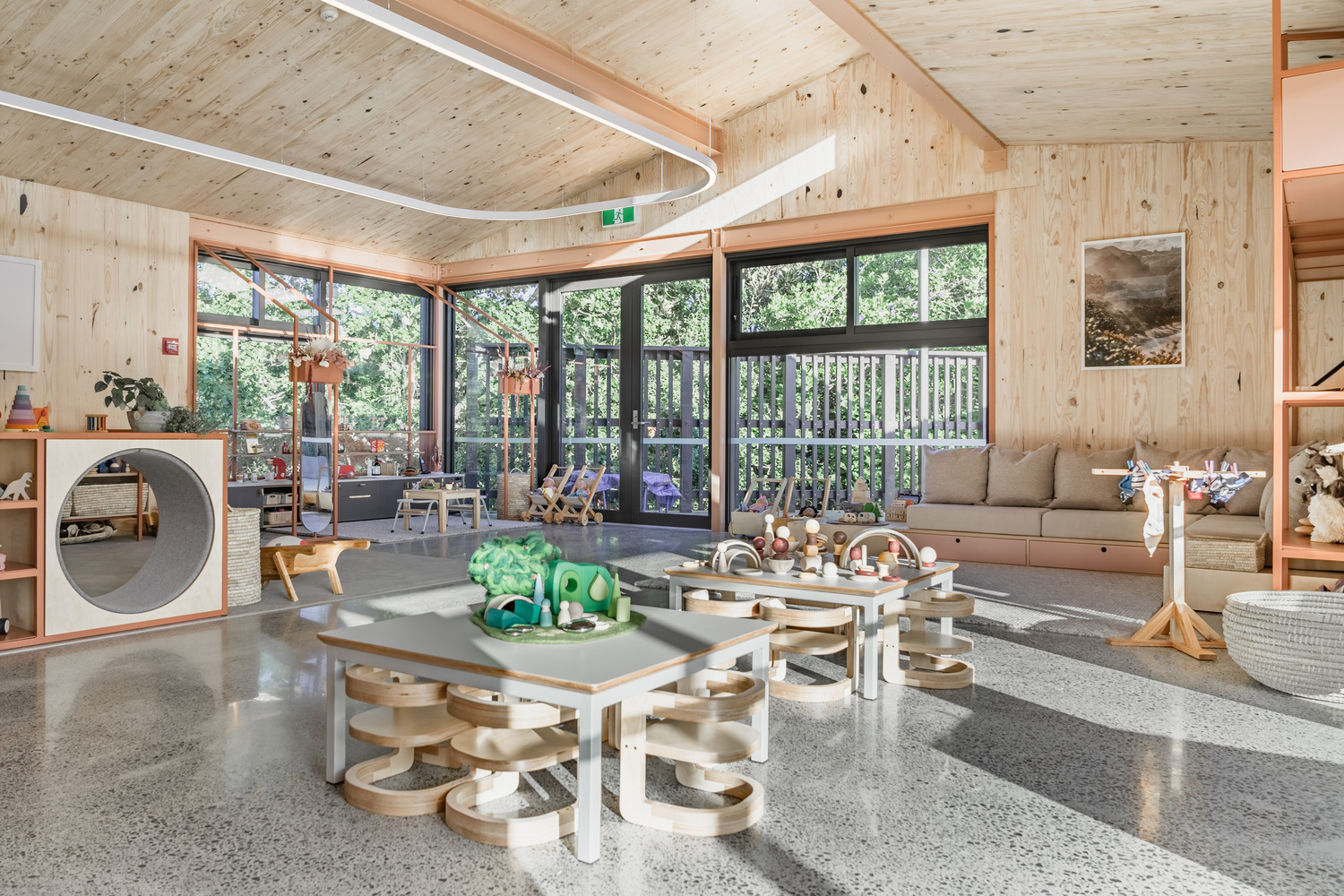 幼兒園如何設(shè)計(jì)才能讓孩子在藝術(shù)的環(huán)境中成長(zhǎng)？