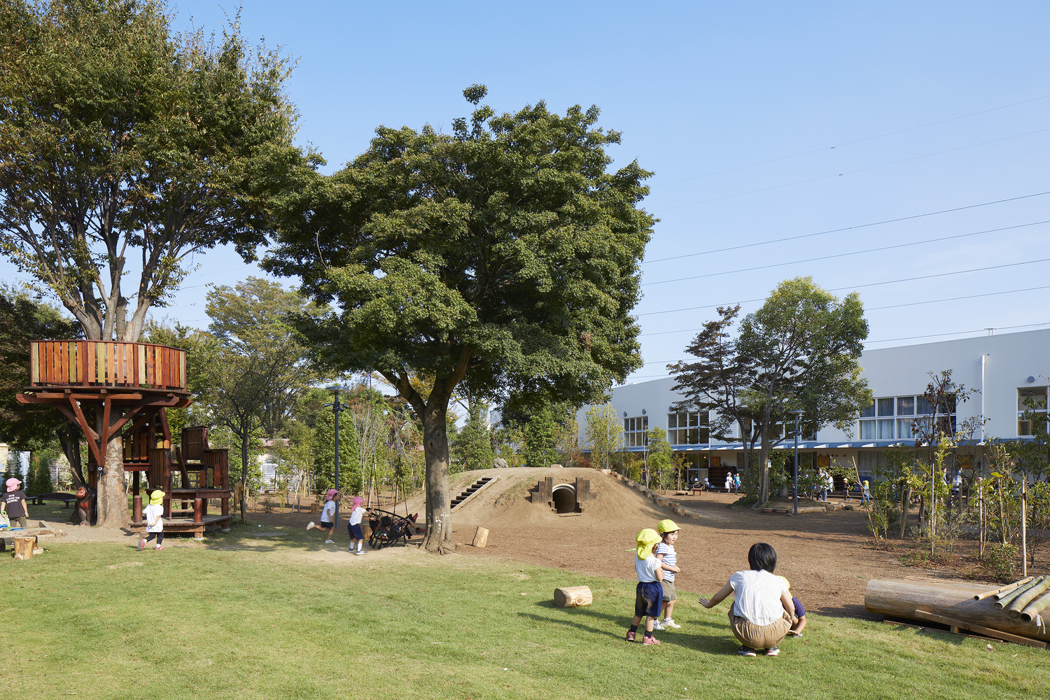 幼兒園室外環(huán)境設(shè)計(jì)要遵循哪些原則？